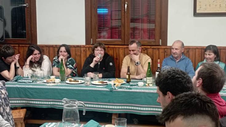 Lizartzako Txirrita Elkarteko bertso-afariko bertsoak