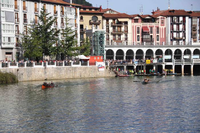 Arraunean, elkartasunez 59 1568470893249