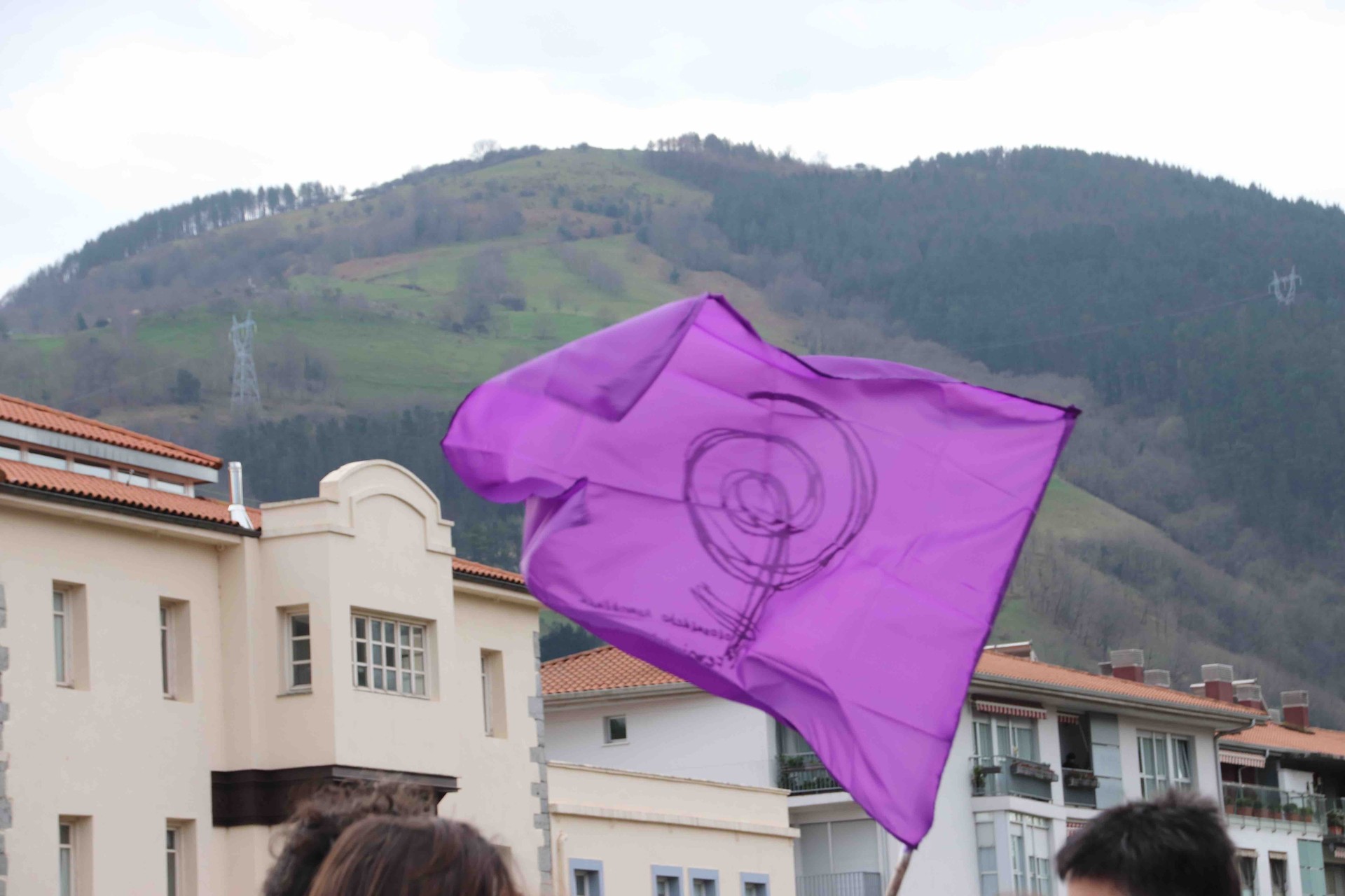 Erasoak salatzeko elkarretaratzea egingo du bihar Villabonako mugimendu feministak
