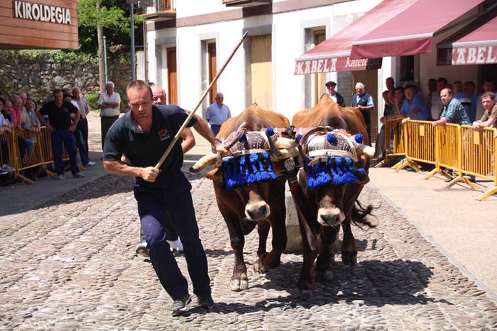 Idi erakustaldia Asteasuko p 18 1494859893607