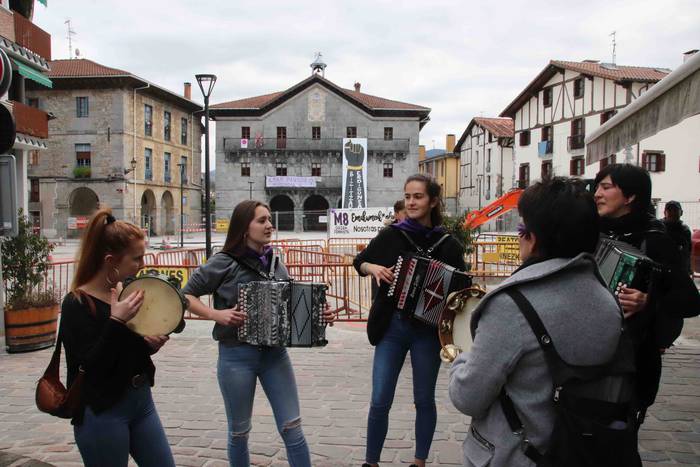Ostegunetik igandera, Asteas 2 1552139796826