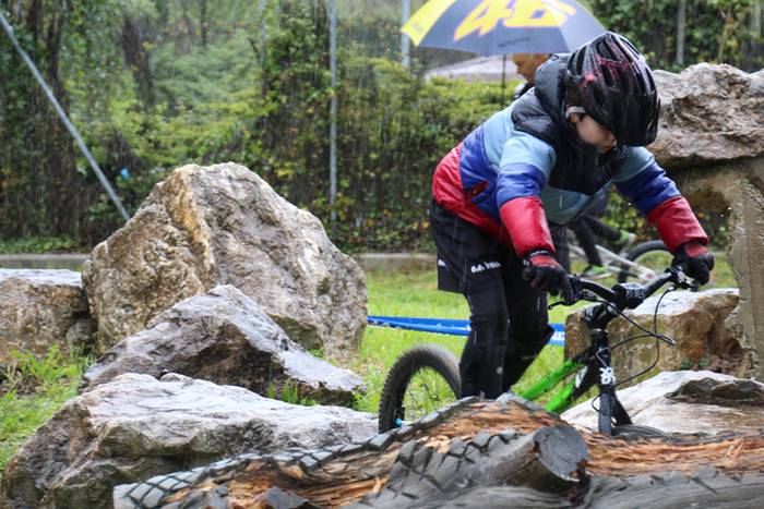 Bi gurpilen gainean  19 1491138490816