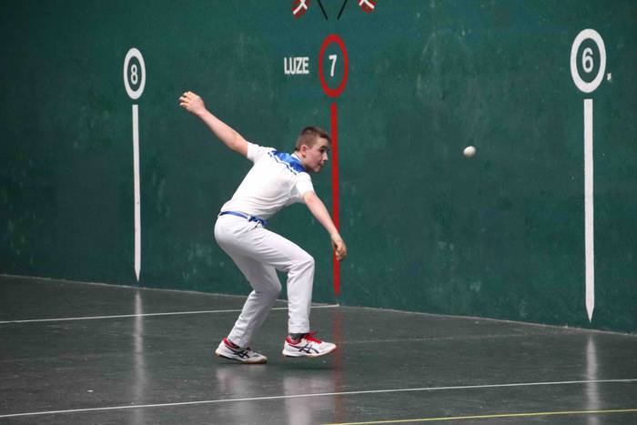 Gipuzkoa lau eta erdiko txap 19 1561377802427