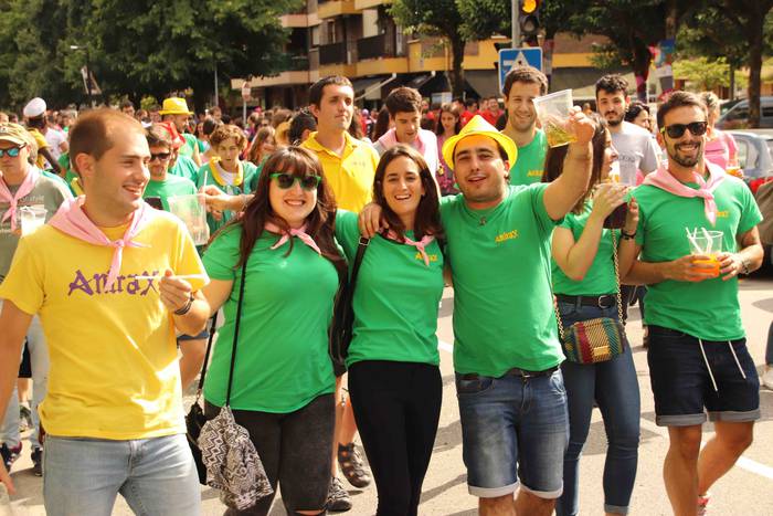 Kalean gora eta behera, kuad 41 1564506811991