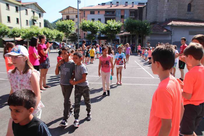 Saharako haurrei harrera egi 16 1530544039274