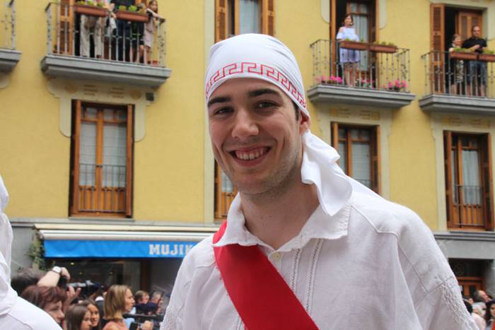 Santuek eta dantzariek poztu 58 1498312493633