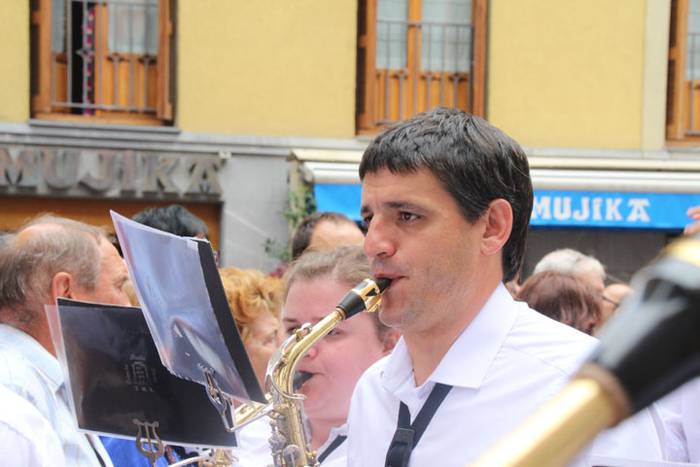 Santuek eta dantzariek poztu 71 1498312567831