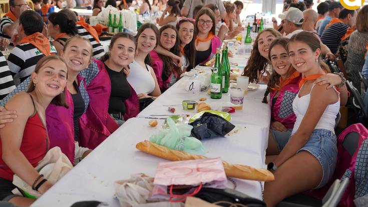 Kuadrillen bazkari jendetsua, Elbarrenako jaietan