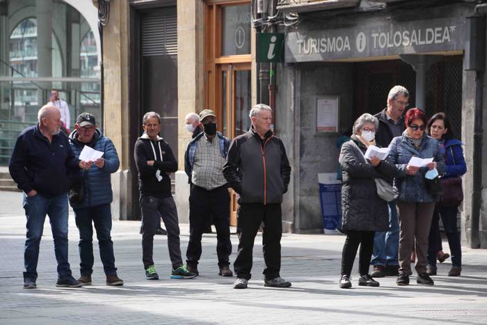 Martxoak 8 bezpera, oneka, p 35 1646657281639