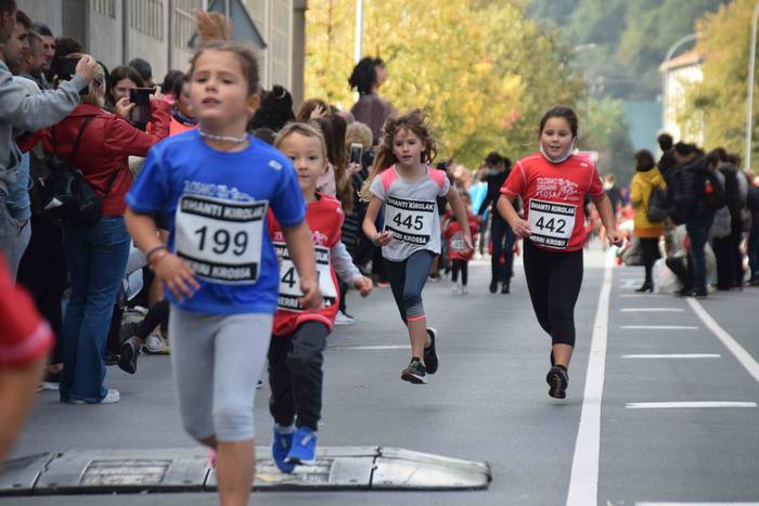 Gozatu egin dute txikienek S 24 1634039487923