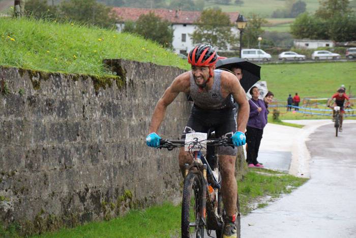 Lokaztuta Amasako XXIV. mendi duatloia 68 1477235730626