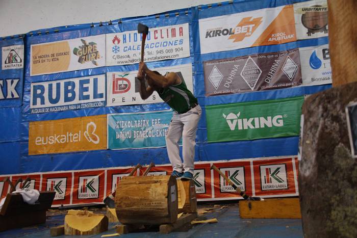 Urrezko aizkora kanporaketa abaltzisketa 46 1461501200484