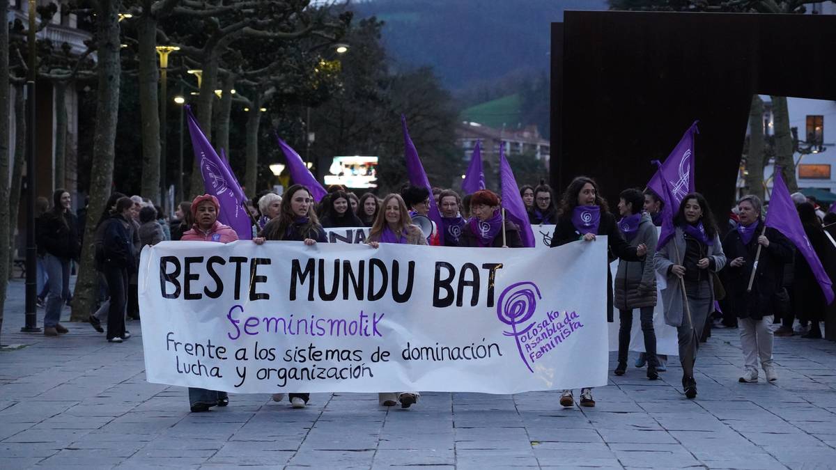 «Beste mundu bat feminismotik eraikitzea posible da»