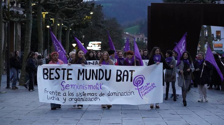 «Beste mundu bat feminismotik eraikitzea posible da»