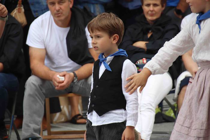 Dantzak, txistuak eta trikit 89 1565549124083