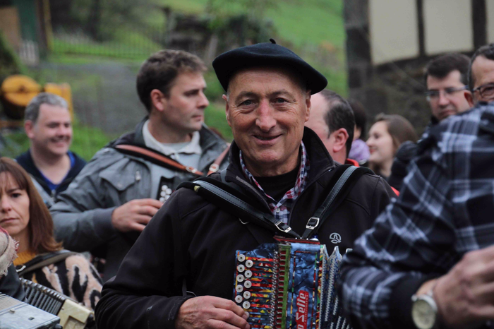 Bi bihotz zituen perfekzioni 14 1543674037817