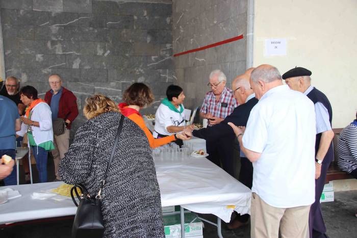 Txalokina dastatuz hasi dute 3 1565530517416