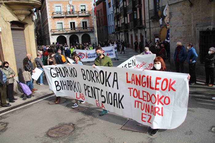 "Gal dezatela gu kalean ez i 8 1613222233073