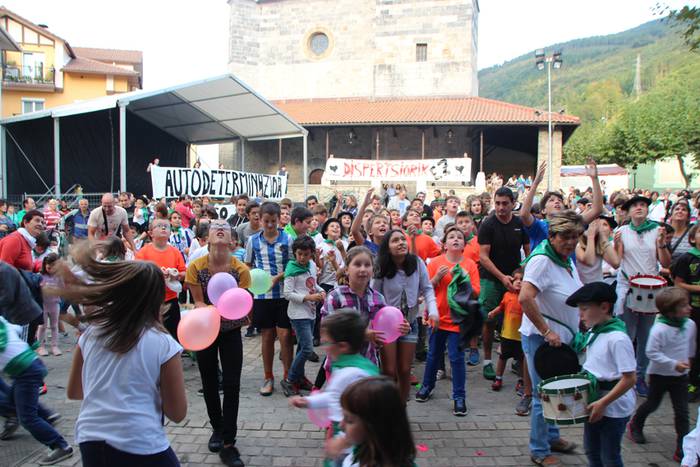 Irurako jaiak 2015 txupinazoa 35 1443204641236