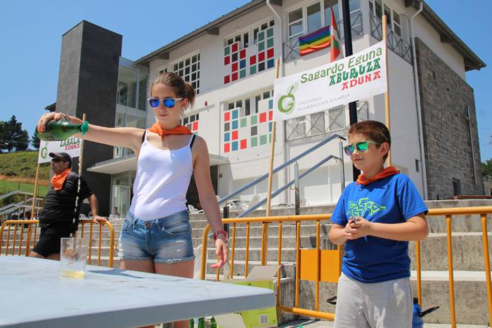 Blusen Eguna 2016 Zizurkil 7 1468088320532