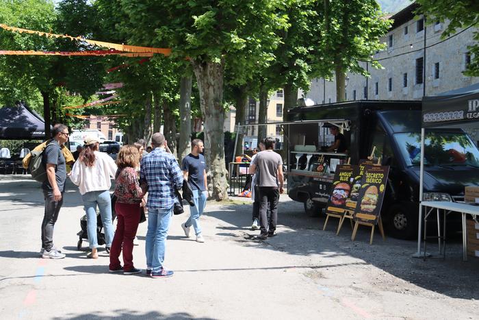 Bertako Haragien Azokan postua jartzeko izena eman daiteke