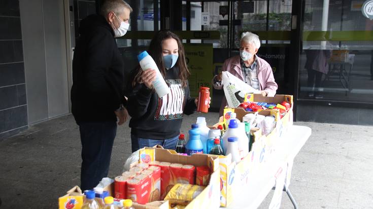 Elkartasun Sareak oinarrizko produktuen bilketa egingo du