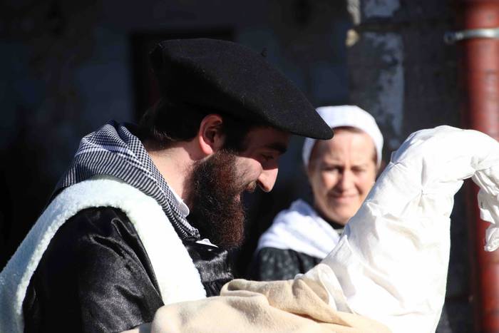 Gabon eguna Asteasun eta Adu 76 1577194455824