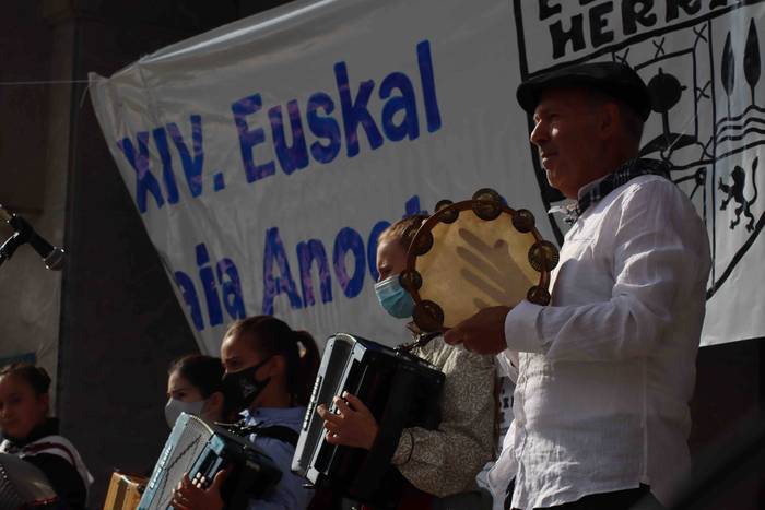 Azoka, musika eta dantza 23 1633869771682