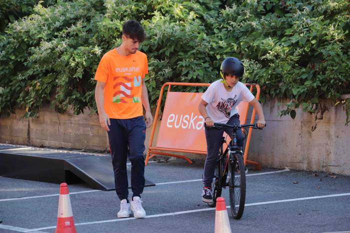 Kilometroak eguna, joko eta  36 1664724035054