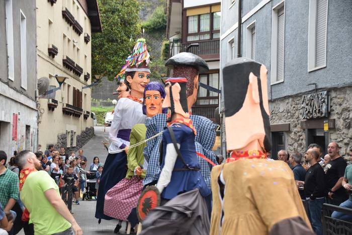 Txintxarriaren jaitsierarekin abiatuko dituzte festak Alegian