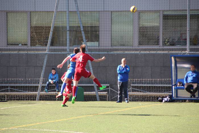 Usabalgo harmailak eta komun publikoa 11 1459597792925