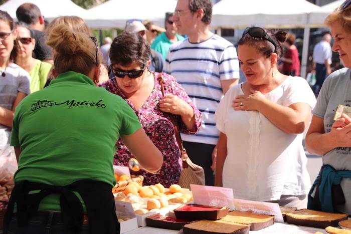 "Ibarra, Azoka eta Piparra" 90 1537103850094