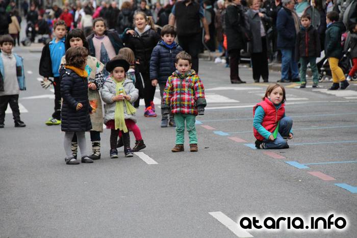 Zaldunita bezperako haur danborrada 68 1454785354336