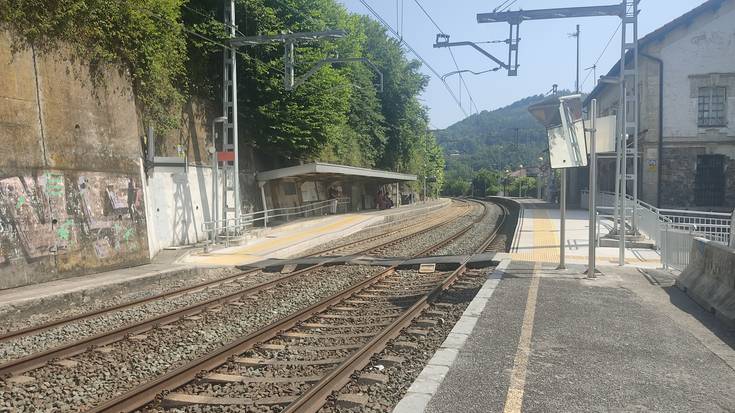 Lur azpiko pasabidea egingo dute Alegiako tren geltokian
