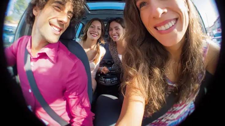 Egin bat autoz  mugitzeko garaian