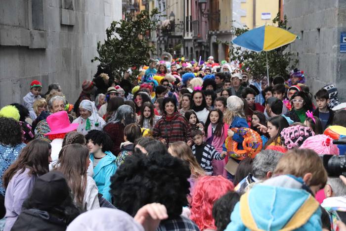 Dianak esnatu du Zaldunita 9 1551612220479