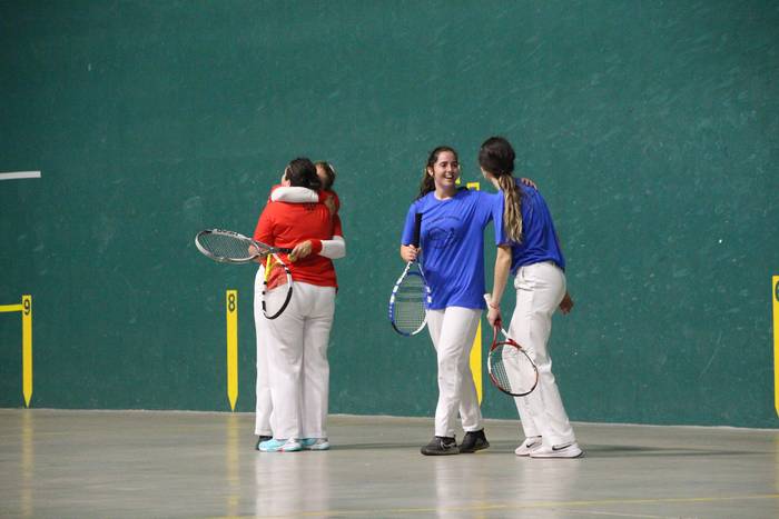 Frontenis txapelketa antolatu dute, bigarrengoz