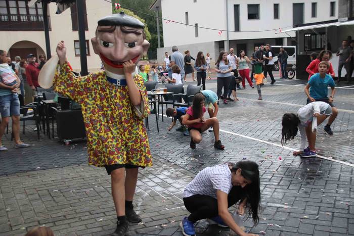 Suziria lehertuta, lau festa 17 1564684255338