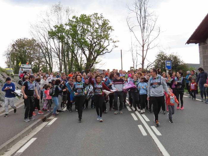 korrika, furgonetatik, Aizto 15 1649421631724