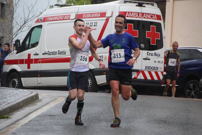 Aitziber Ibarbia eta Julen L 24 1493553854945