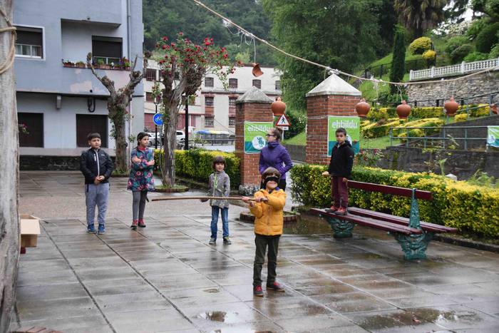 Haur jolasak, festen pizgarr 19 1558803023512