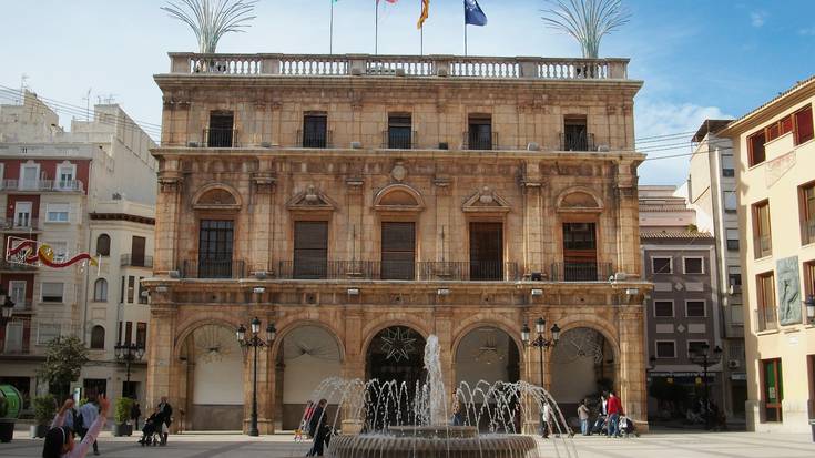 Sei guneko bidaia antolatu dute Castelló de la Planara