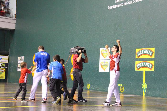 Altuna-Artola ligaxkako lehen partida 24 1445033125928