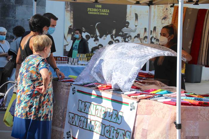 Zilarrezko urteurrenean, ino 18 1599914515771