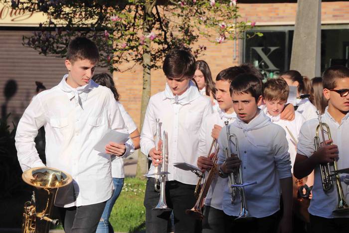 Banda Topaketa AV400Urte 4 1553970373254