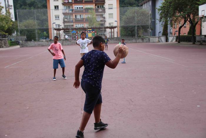 Beste behin, azkena nahi luk 14 1566128653227