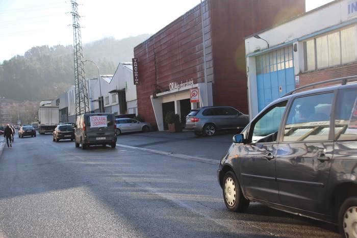 Auto-karabana egin dute osta 24 1610796598360