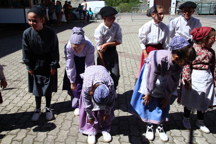 GOIAZKO ANDRA MARI JAIAK 201 40 1502631729536