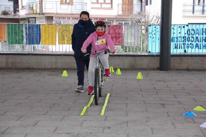 Haurrek kirol ezberdinak pro 21 1608389672274