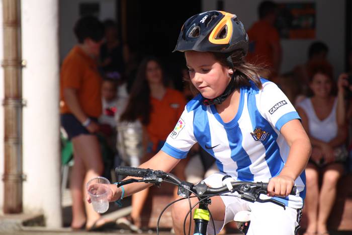 GOIATZKO ANDRA MARI JAIAK 20 22 1502731325259